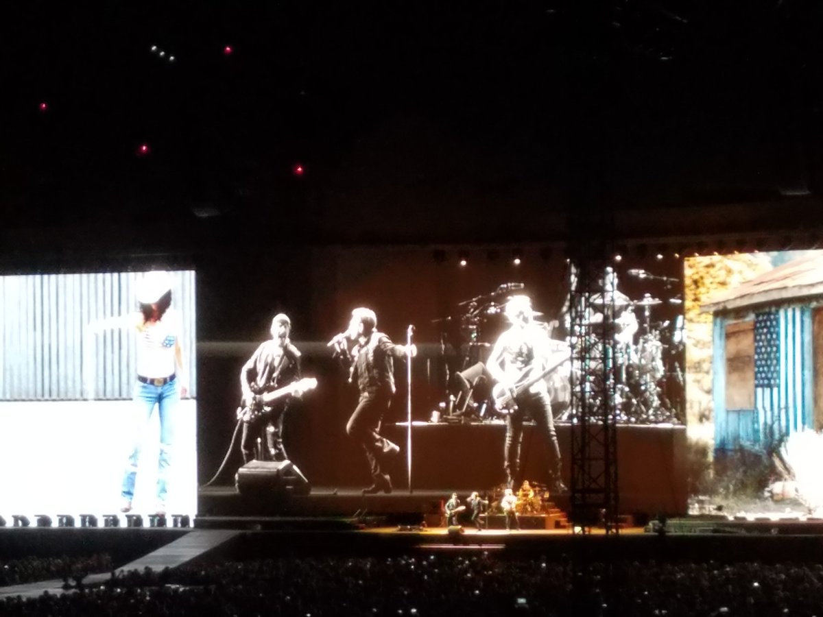 #U2JoshuaTreeTour2017