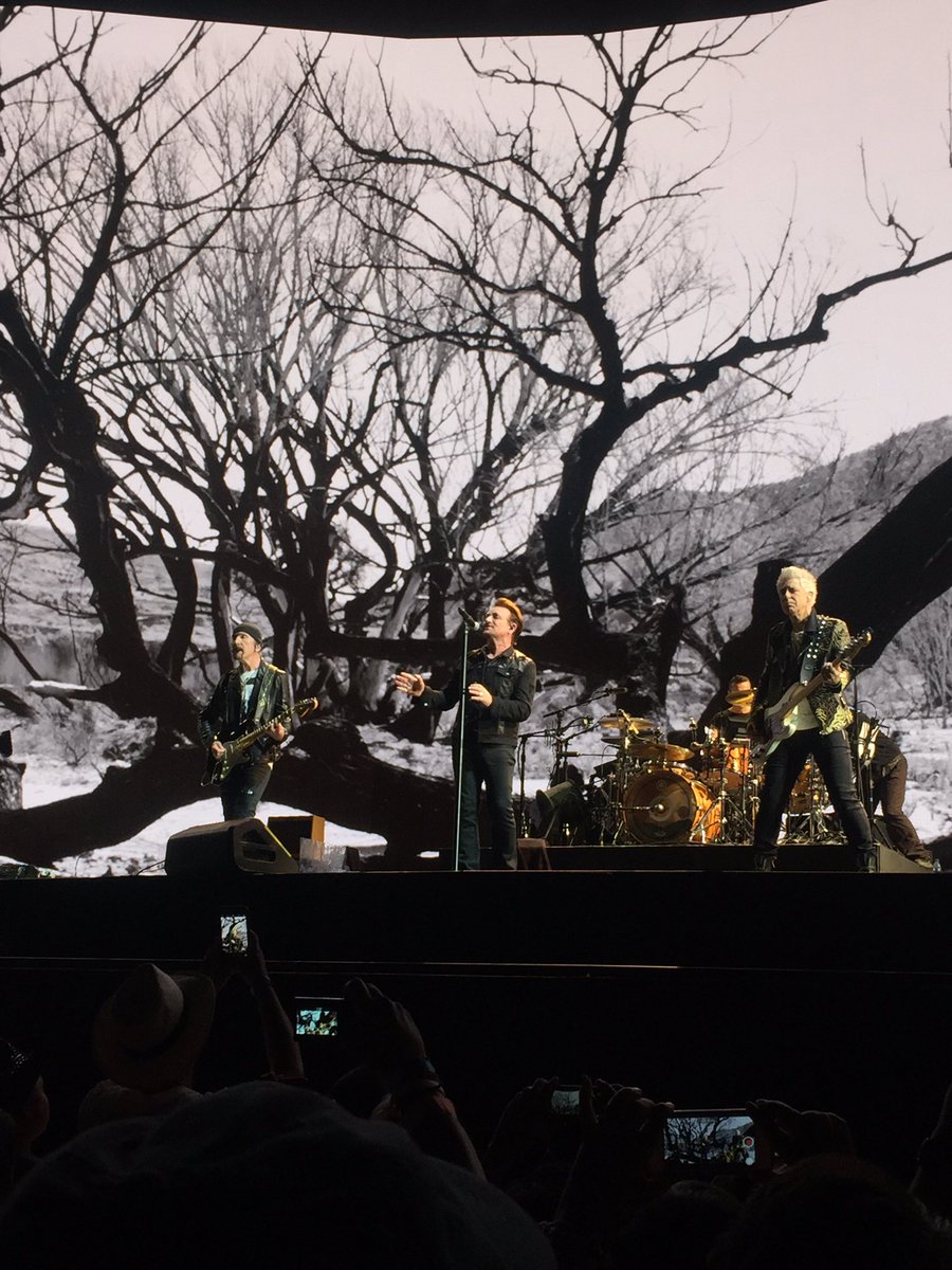 #U2JoshuaTreeTour2017