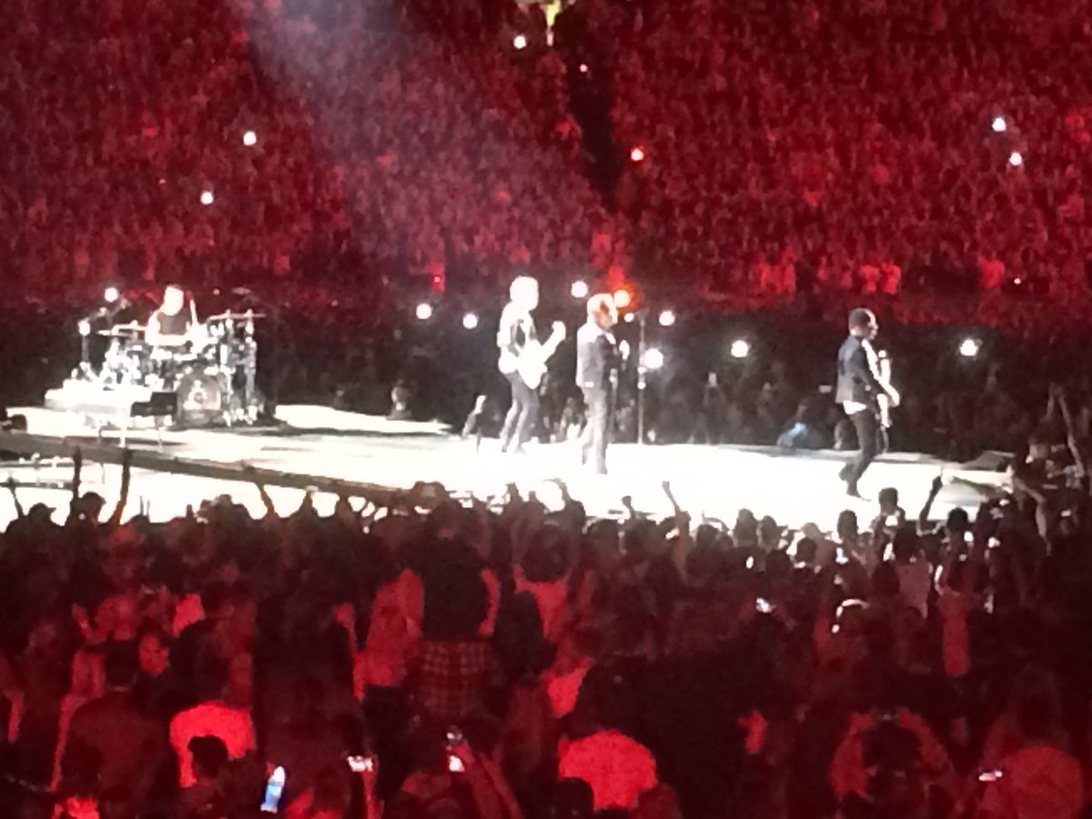 #U2JoshuaTreeTour2017