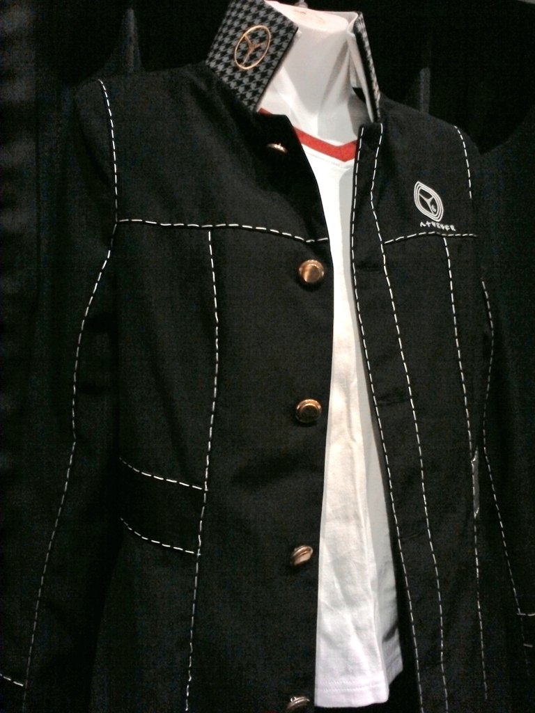 ペルソナ4より、八高男子制服が入荷致しました✨こちらはコスレボ製です😋花村くんのインナーがセットです😋😋 #kbooks ペルソナ4より、八高男子制服が入荷致しました✨こちらはコスレボ製です😋花村くんのインナーがセットです😋😋 #kbooks