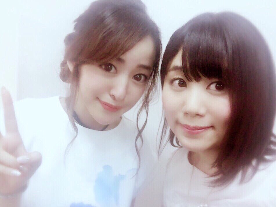 【ゆゆ式】長谷川ふみ役の清水茉菜さんと。ふみおでまなおなんやで。ブログに載せようと思ってたんだけど、こうやって、明日をの 【ゆゆ式】長谷川ふみ役の清水茉菜さんと。ふみおでまなおなんやで。ブログに載せようと思ってたんだけど、こうやって、明日をの