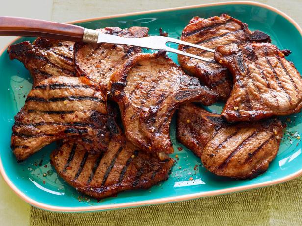 Recipe of the Day: Couldn't-Be-Easier Grilled Pork Chops https://t.co/VfeEiSpNta https://t.co/VY3Mrz27e3