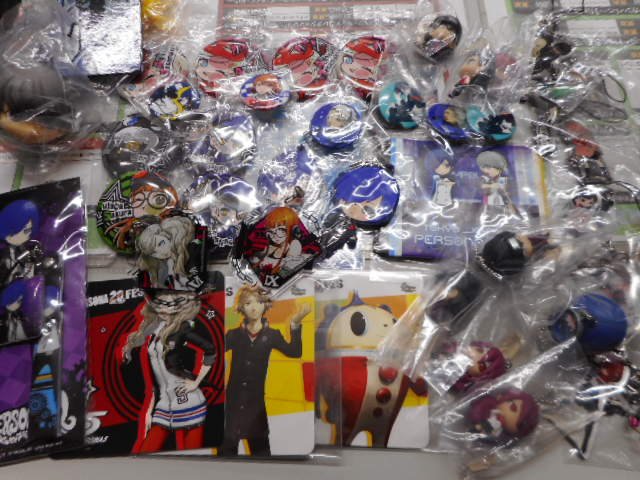 ペルソナ3,4,5のグッズ続々と入荷しております!!買取カウンター前に広く展開しておりますので是非、GAME館までご来店 ペルソナ3,4,5のグッズ続々と入荷しております!!買取カウンター前に広く展開しておりますので是非、GAME館までご来店