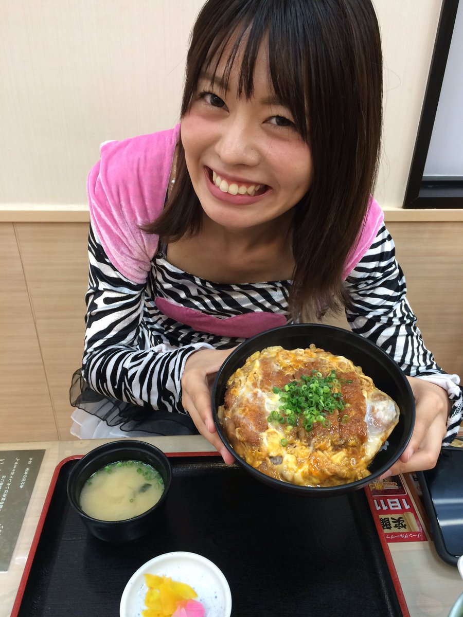 #ZONE苅田 店さまで初の負けとなった #サバンナガール ともちん。でもでも!最後まで諦めず、ランチにゎ、ほら♡願かけ #ZONE苅田 店さまで初の負けとなった #サバンナガール ともちん。でもでも!最後まで諦めず、ランチにゎ、ほら♡願かけ