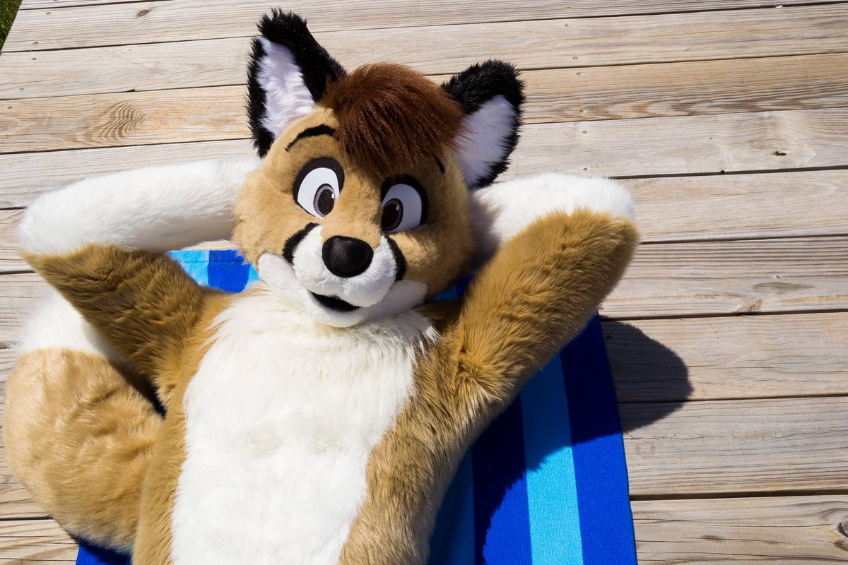 #FursuitFriday