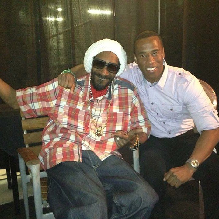 Family.  E love and. Dogg. Since the 80s https://t.co/Ia44d7jT2c https://t.co/0yHKTSAals