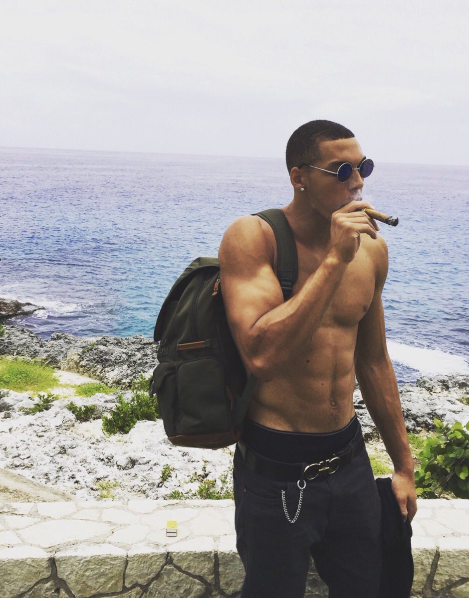 Aaron Gordon Girlfriend / Aaron Gordon Career Stats, Sister, Height