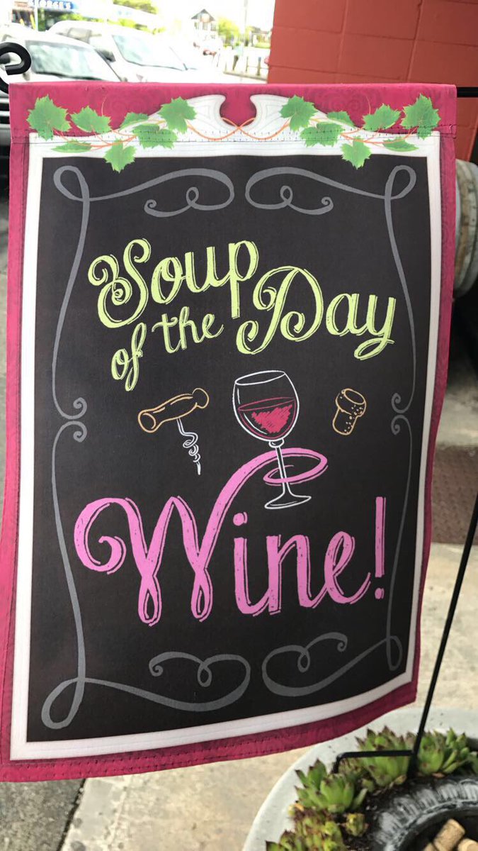 My kind of soup! #WineOClock https://t.co/60sBcxBLXz