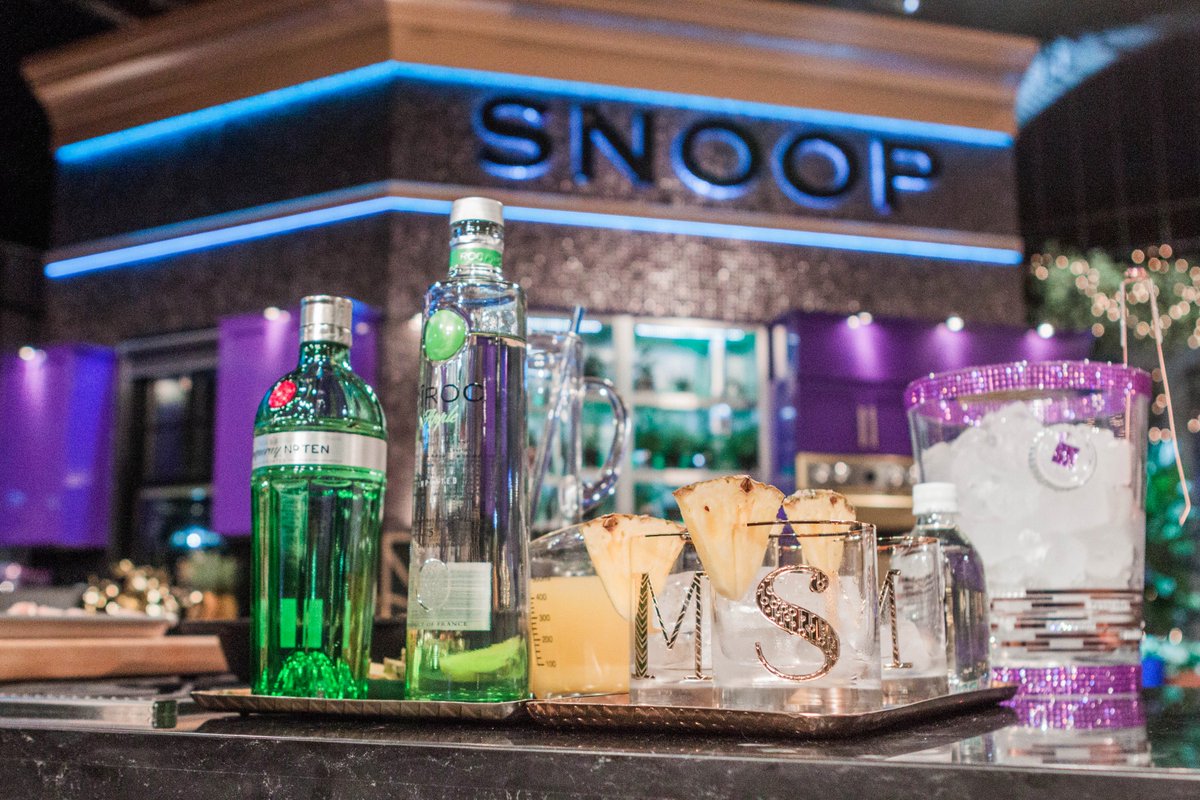 what should I make for season 2 ? Martha n Snoop back at it . @Tanquerayusa https://t.co/JB8JB8dih8
