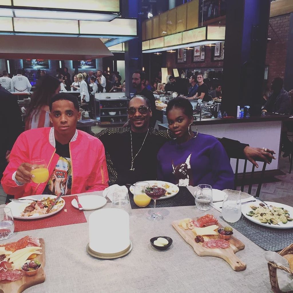 Family dinner ???????????? https://t.co/Zao5HuJosQ https://t.co/uplKTEBVQY