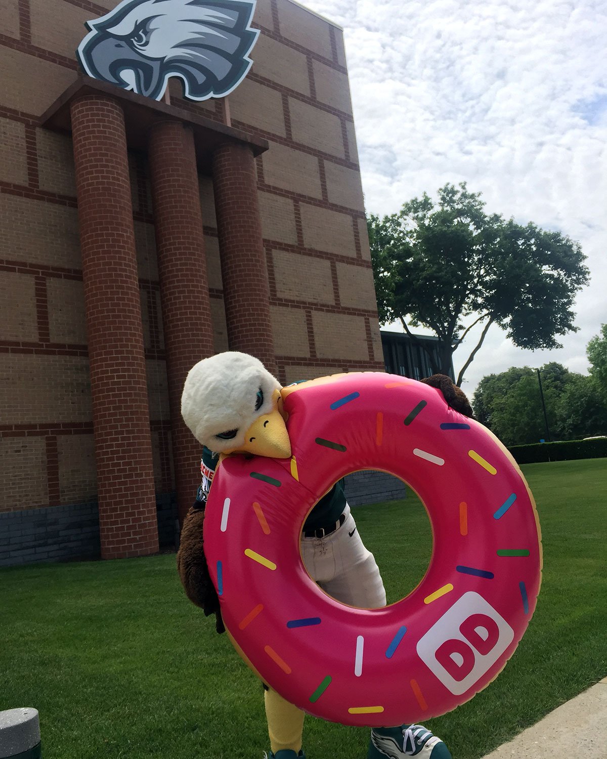 Celebrate #NationalDonutDay with SWOOP at the 1500 Spring Garden @DunkinPhilly from 11:30AM-1:30PM! https://t.co/SPmsEpMRD5