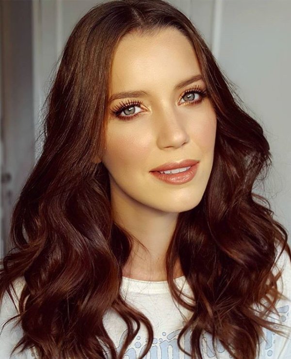 Nathalia Dill