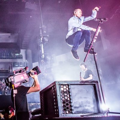 RT @ChesterBe: #NewProfilePic https://t.co/Af72LNiCEa