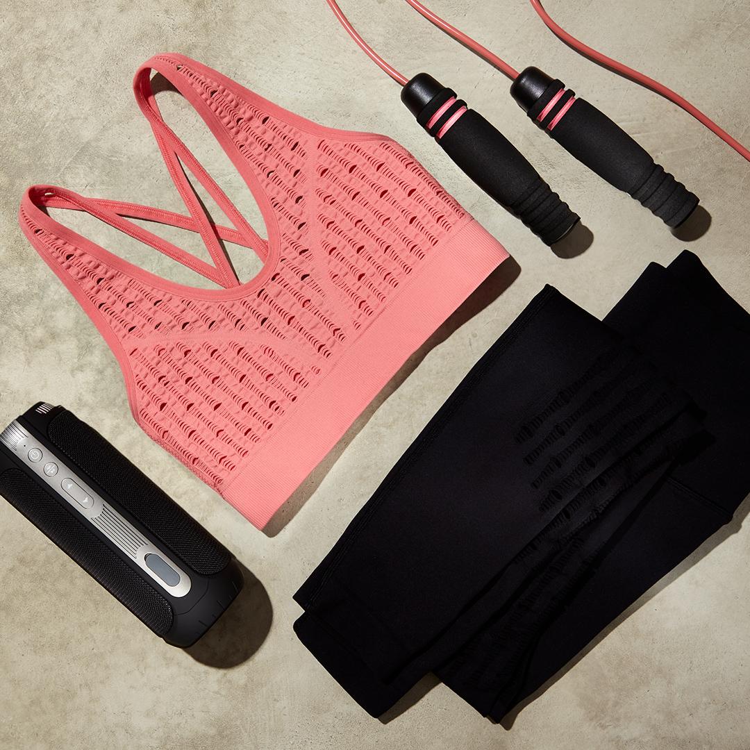 Today’s game plan via @VictoriaSport. #ootd https://t.co/zaD1nDtbYL https://t.co/QgO1qD9t4u