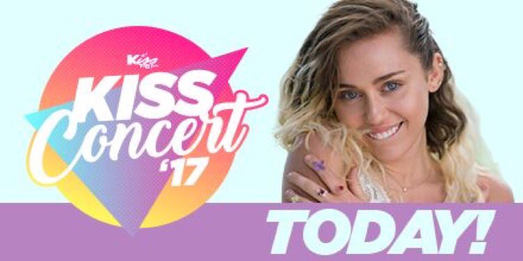 .@Kiss108 See you tonight Boston!!!!!!! #Malibu #Inspired !!! Love you @noahcyrus have an awesome show! ❤️???????????????? https://t.co/MXXg2Nb6IW
