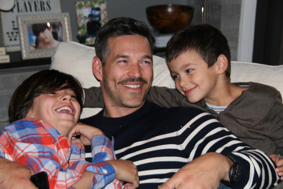 Happy #FathersDay @EddieCibrian https://t.co/qs8dtb7KkY