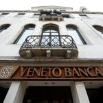 Exclusive: Investment funds offered to invest in Italy's Veneto banks three weeks ago - sources Exclusive: Investment funds offered to invest in Italy's Veneto banks three weeks ago - sources