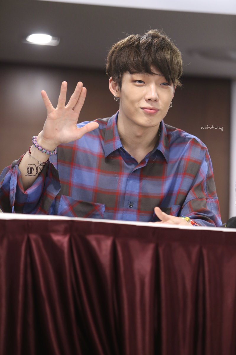 #iKON