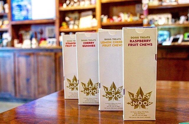 all the treats u need . ???????? @leafsbysnoop https://t.co/jSawCJGk8W https://t.co/j6E7VKsrX2