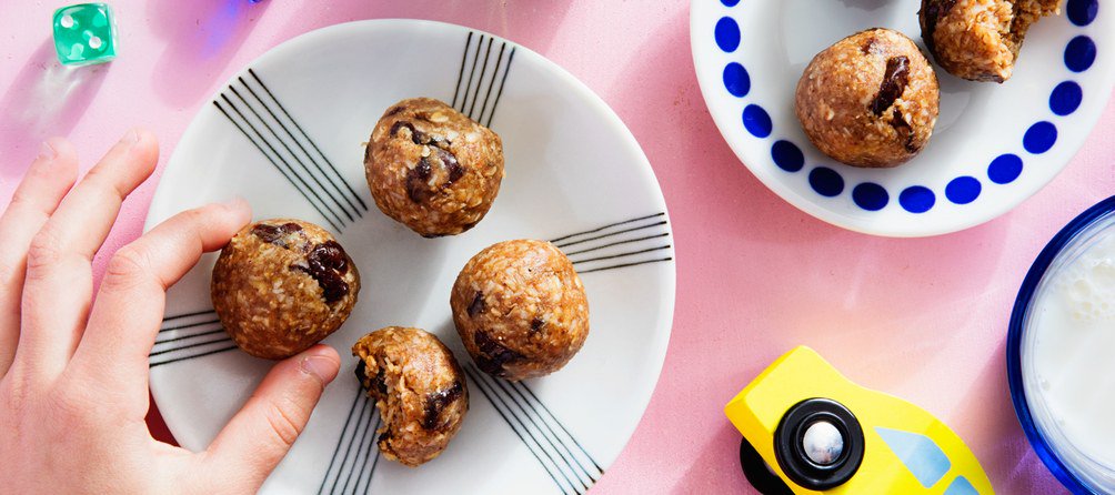 These are a must-have snack for any summer road trip: https://t.co/XoBfqKAllp https://t.co/OxT0xWgF1E