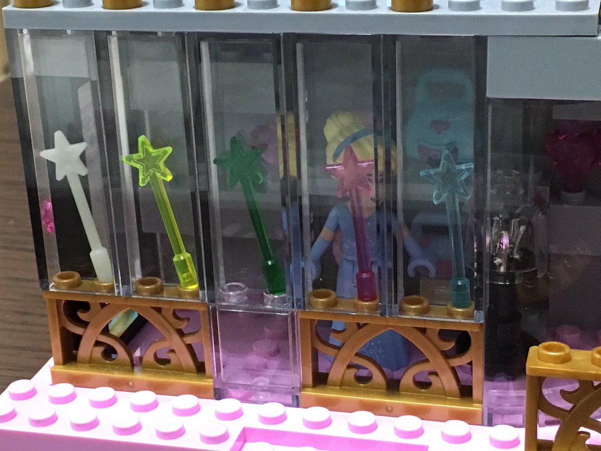 次にでるニンジャゴーの商品 透明ブロックの中に入れてとゆうの 私も2年程前から 展示作品に採用してますが 商品 次にでるニンジャゴーの商品 透明ブロックの中に入れてとゆうの 私も2年程前から 展示作品に採用してますが 商品