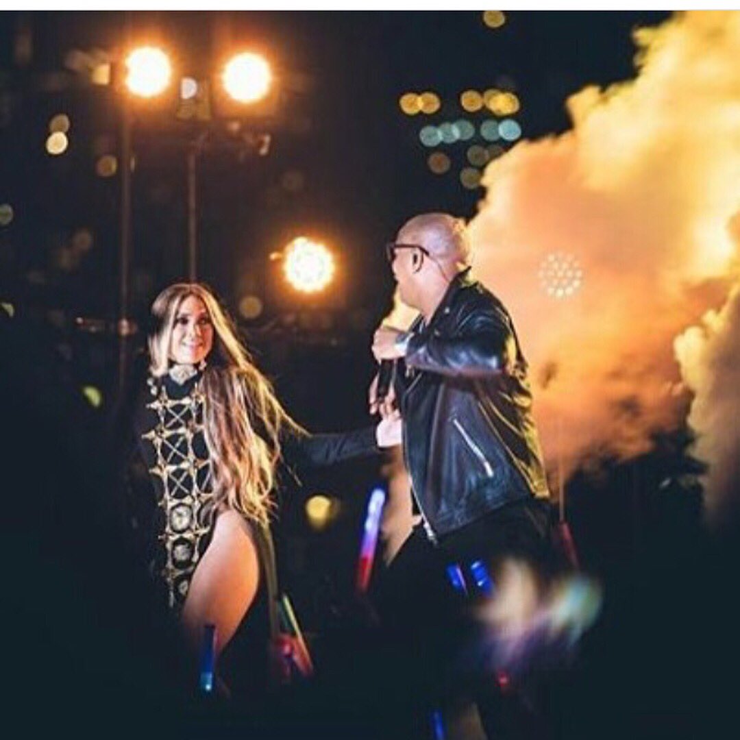 RT @GdZOficial: haciendo historia esta vez junto  @jlo ????
#jlo #gentedezona #nituniyo #gdzspotify https://t.co/Lz2vlUSCRx