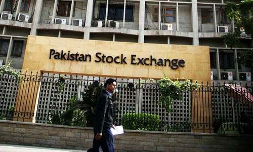 Stock market plumbs year’s lowest level as political turmoil persists