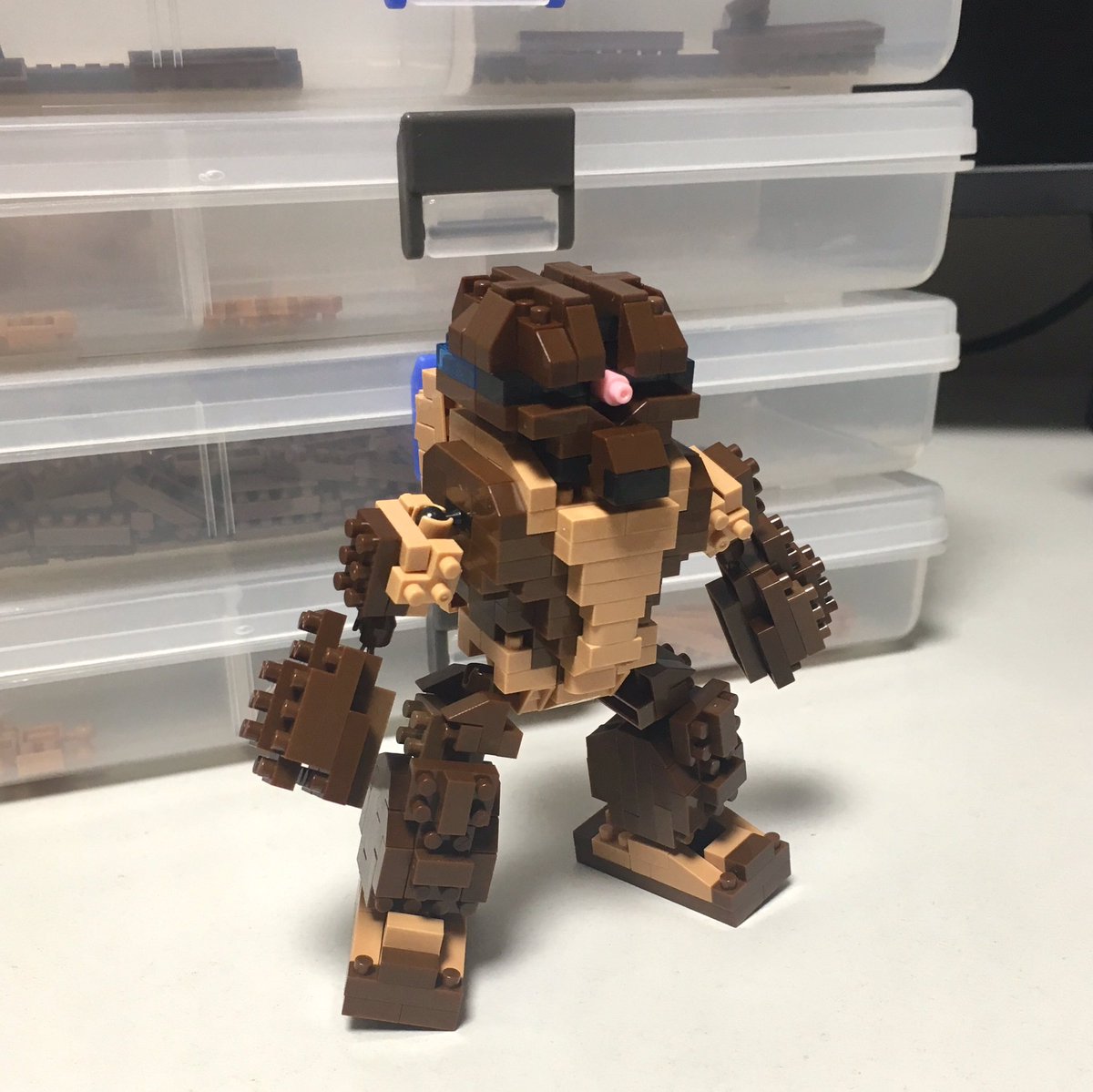 #nanoblock 久々のnano活はサンダーボルト版アッガイ。1日で結構進んだ。明日は爪を組んで全体調整だ。 #nanoblock 久々のnano活はサンダーボルト版アッガイ。1日で結構進んだ。明日は爪を組んで全体調整だ。