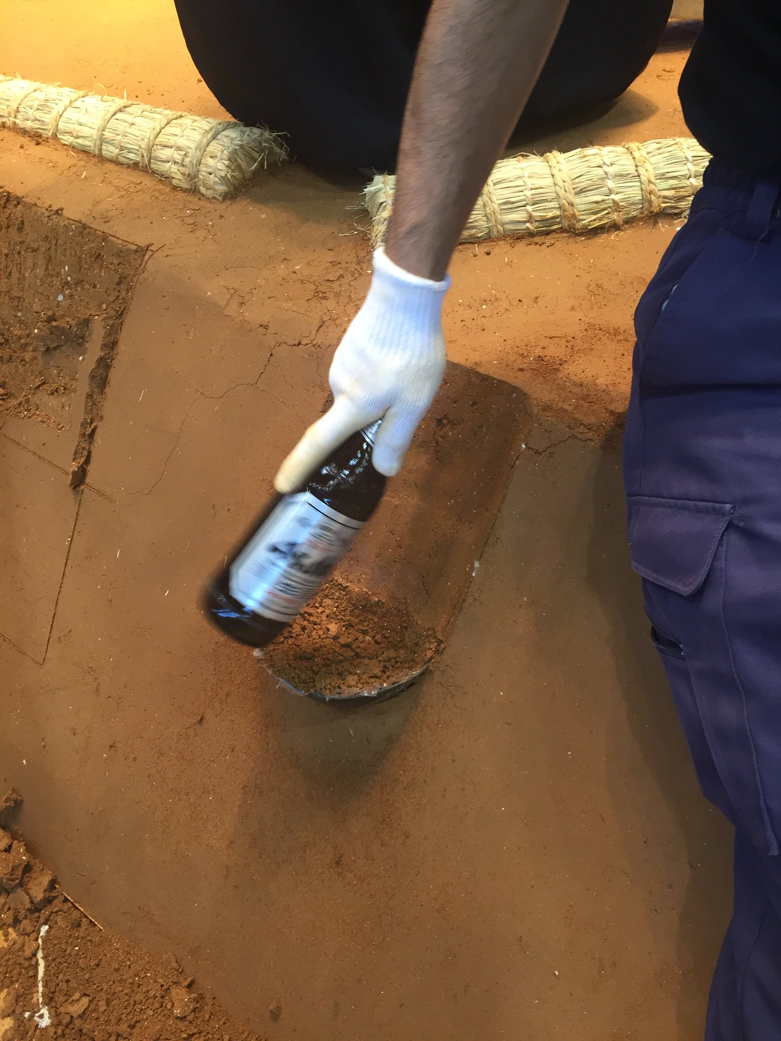 DECHyHdUwAAaxl1.jpg:large