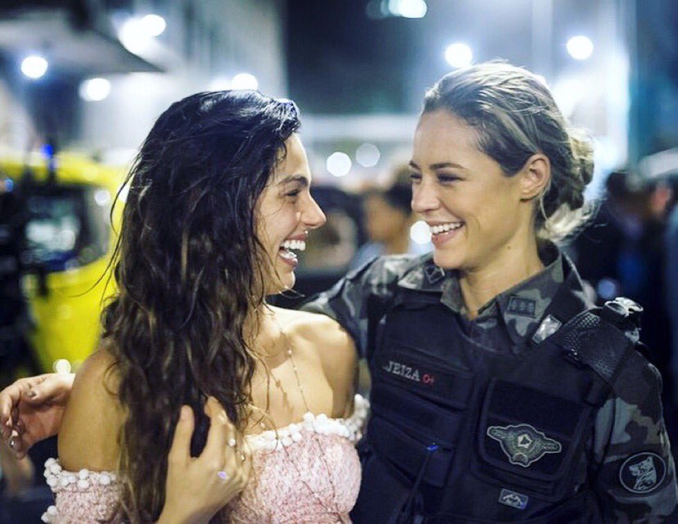 Isis Valverde