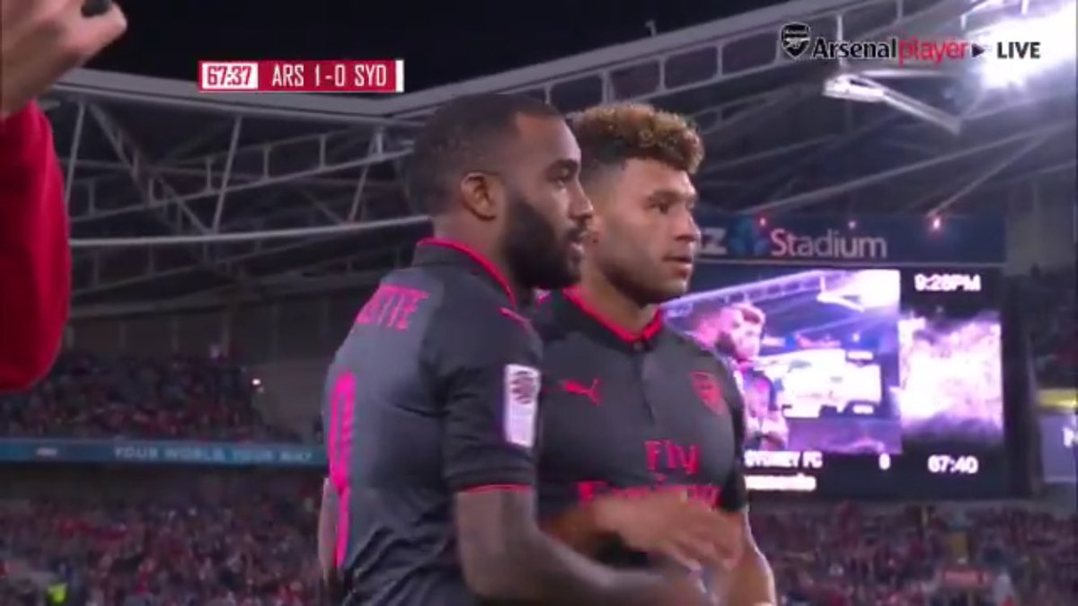 Lacazette avec Arsenal