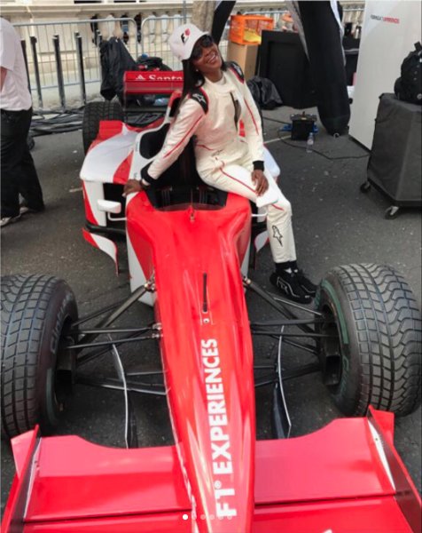 RT @vogue_italia: @NaomiCampbell in pista con la @F1 #Formula1 a Londra. Tutte le foto qui: https://t.co/VS0UZHbEPF https://t.co/P5XBWC3FZv