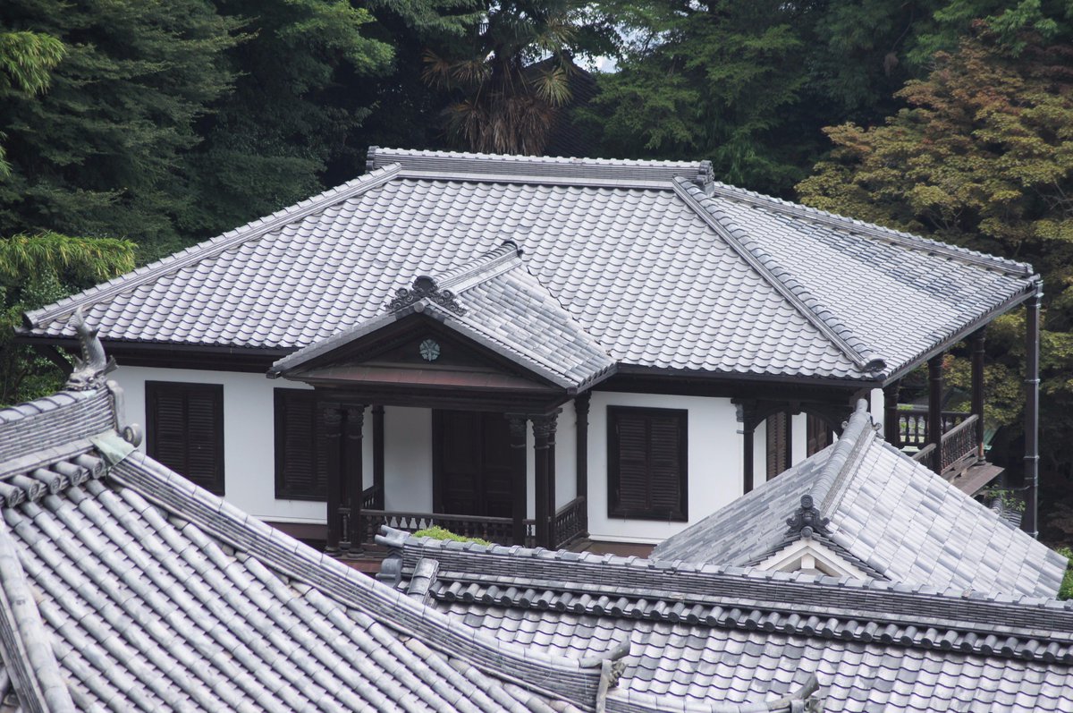 生駒の近代建築 獅子閣 1884年竣工 棟梁 吉村松太郎聖天信仰の霊場、宝山寺境内にある洋風客殿設計も関わった棟梁の吉村 生駒の近代建築 獅子閣 1884年竣工 棟梁 吉村松太郎聖天信仰の霊場、宝山寺境内にある洋風客殿設計も関わった棟梁の吉村
