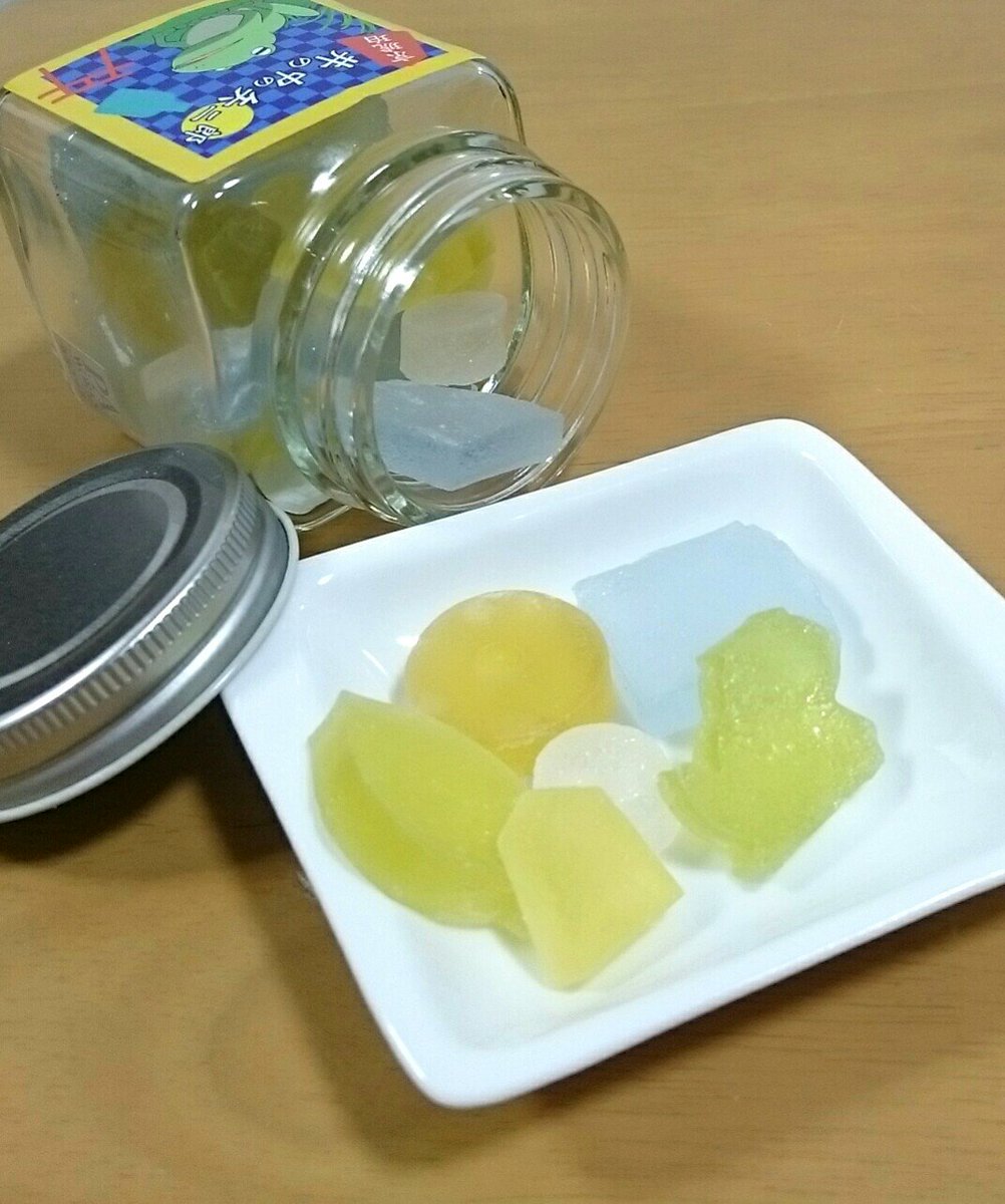 さっきインスタにアップしたお菓子♪先週の分身くん土産 鳴海餅本店さんの【井の中の矢二郎】矢二郎兄さんと将棋のこま♪見た目 さっきインスタにアップしたお菓子♪先週の分身くん土産 鳴海餅本店さんの【井の中の矢二郎】矢二郎兄さんと将棋のこま♪見た目