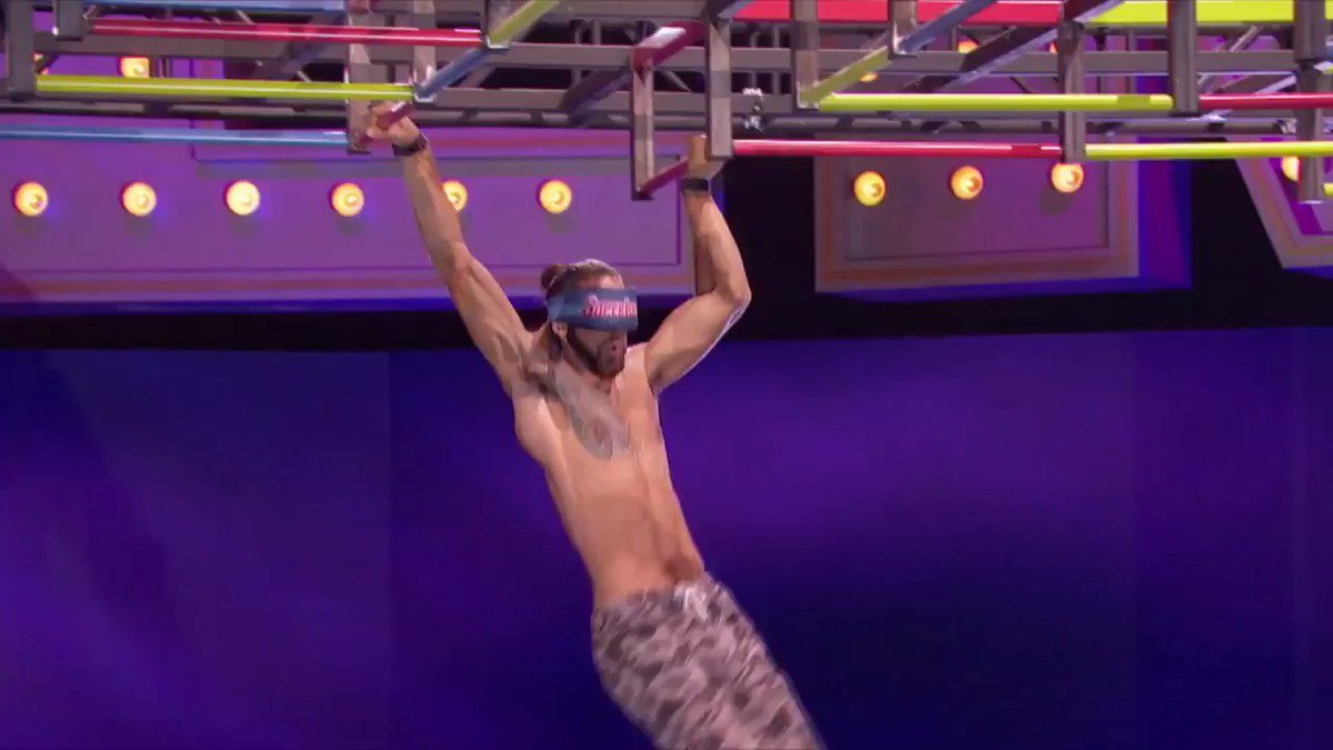 RT @SuperhumanFOX: It's time to have a swingin' time with full episodes of #SuperHuman: https://t.co/fXlAu6tAAp https://t.co/7oGiLZYXZi