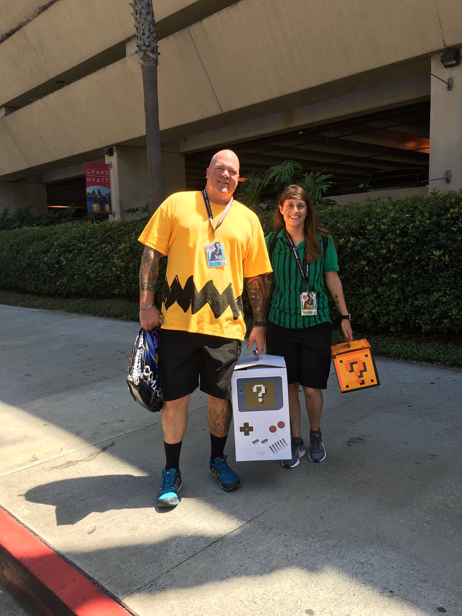 You can get your @Comic_Con cosplay with or without peanuts... https://t.co/Bvte5heZn1