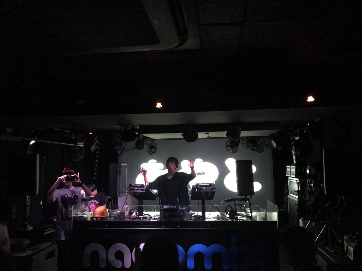 NEW GAME!!のOP作曲してる人が、DJという名のくだらない漫談やってる。。。最高 NEW GAME!!のOP作曲してる人が、DJという名のくだらない漫談やってる。。。最高