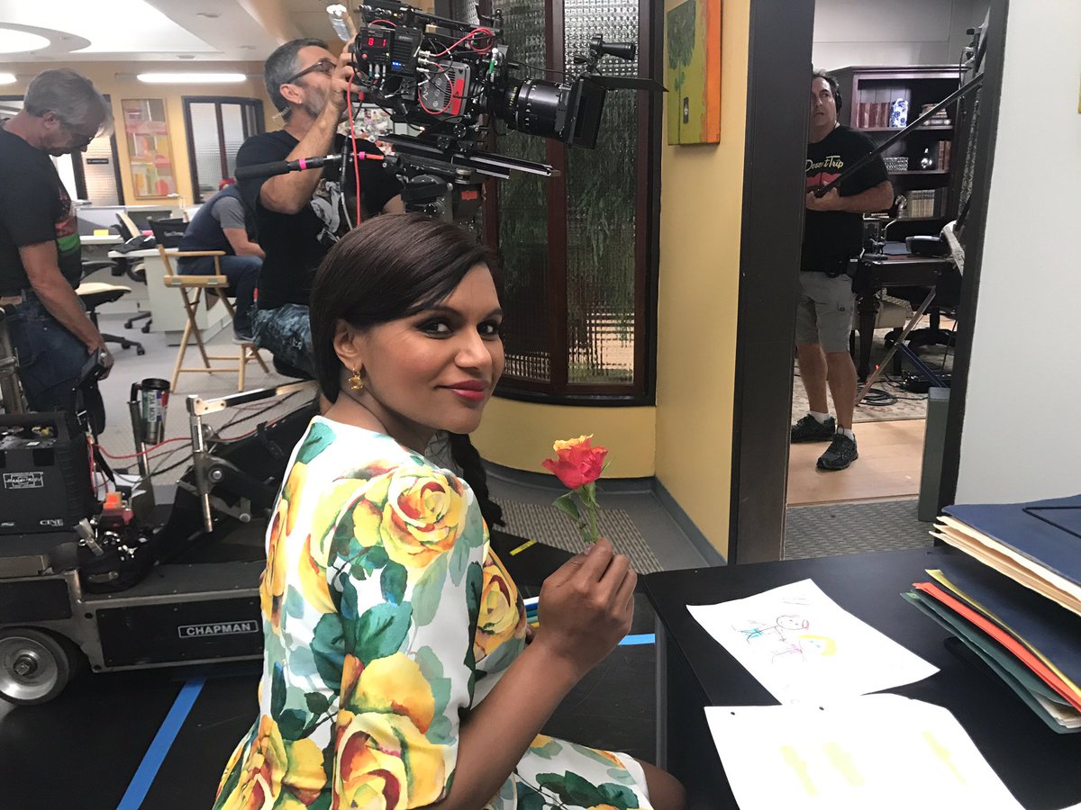 Our dolly grip, Gary gave me a rose between takes. ????❤️ https://t.co/ANV54D6aCi
