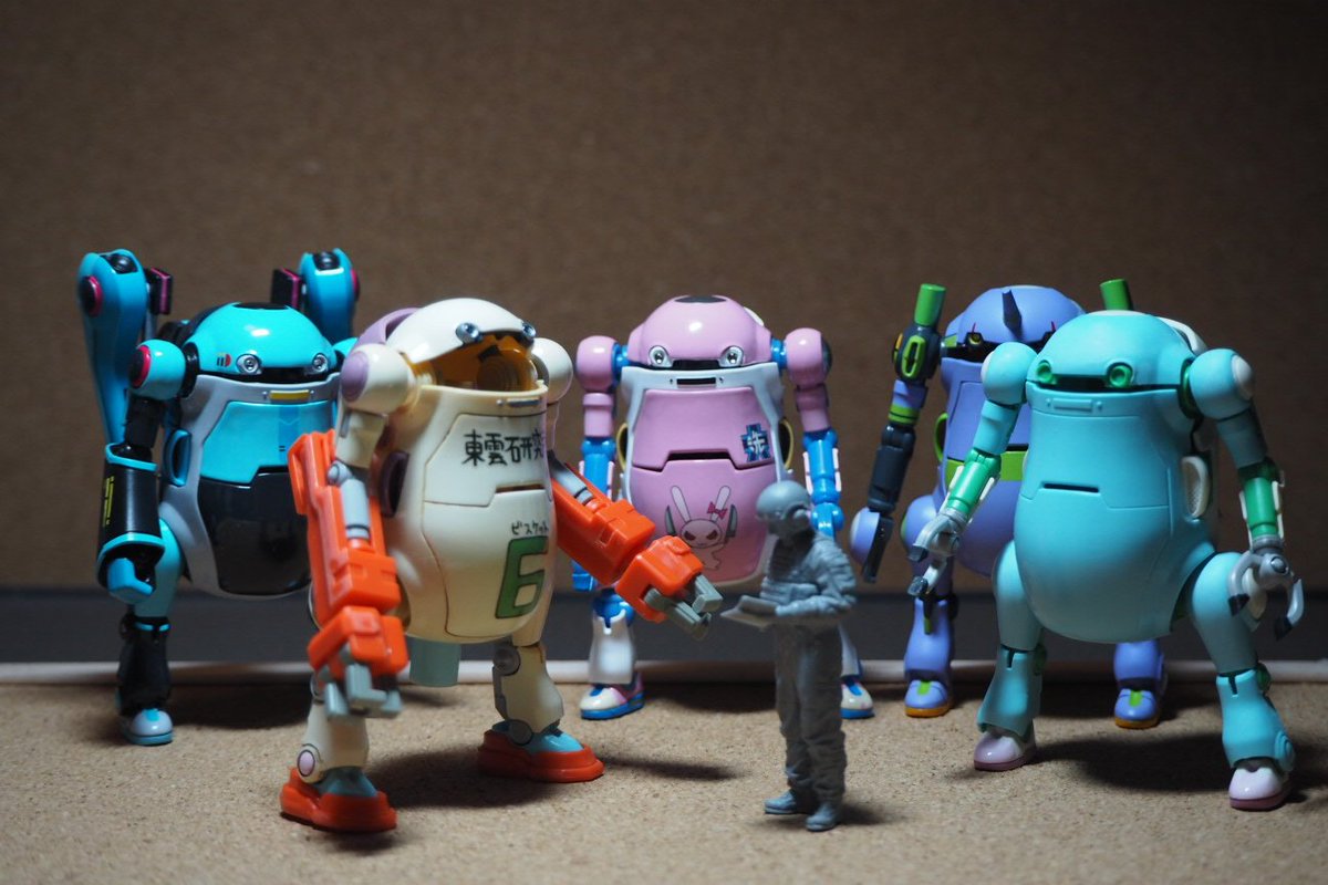 新人くんを入れて記念撮影♪・・・・なにか増えてないか?ヾ(・◇・)ノ#メカトロウィーゴ #パワーユニット#にゃんぼー#ガ 新人くんを入れて記念撮影♪・・・・なにか増えてないか?ヾ(・◇・)ノ#メカトロウィーゴ #パワーユニット#にゃんぼー#ガ