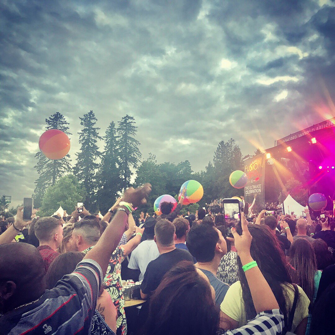 RT @jadabasi: Beachin w/ @NellyFurtado at #Surreyfusion https://t.co/41YHhUDlXT