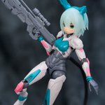 【WF情報①】
他イベントで大変ご好評いただいておりますアイクRG02(@muscuto さん製)を1万円でWF販売します。今回は茶色の髪の毛がボーナスパーツとして付属します。
WF終了後に若干数弊社通販の予定もありますがボーナスパーツが付属するかは未定です。
#wf2017s https://t.co/VdAIpAzg5N