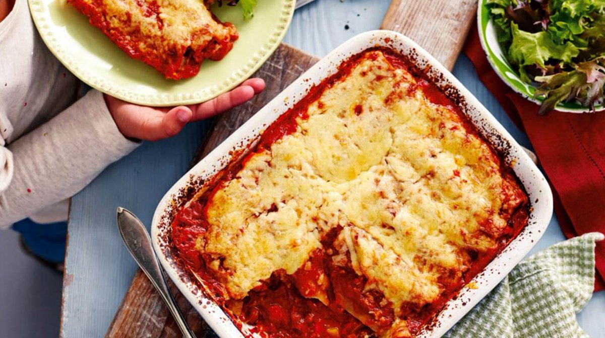 Extra-cheesy & super easy to make, this #veggie dish is comfort on a plate 😁 https://t.co/KcUCjeIRSY https://t.co/sk0TavM04D