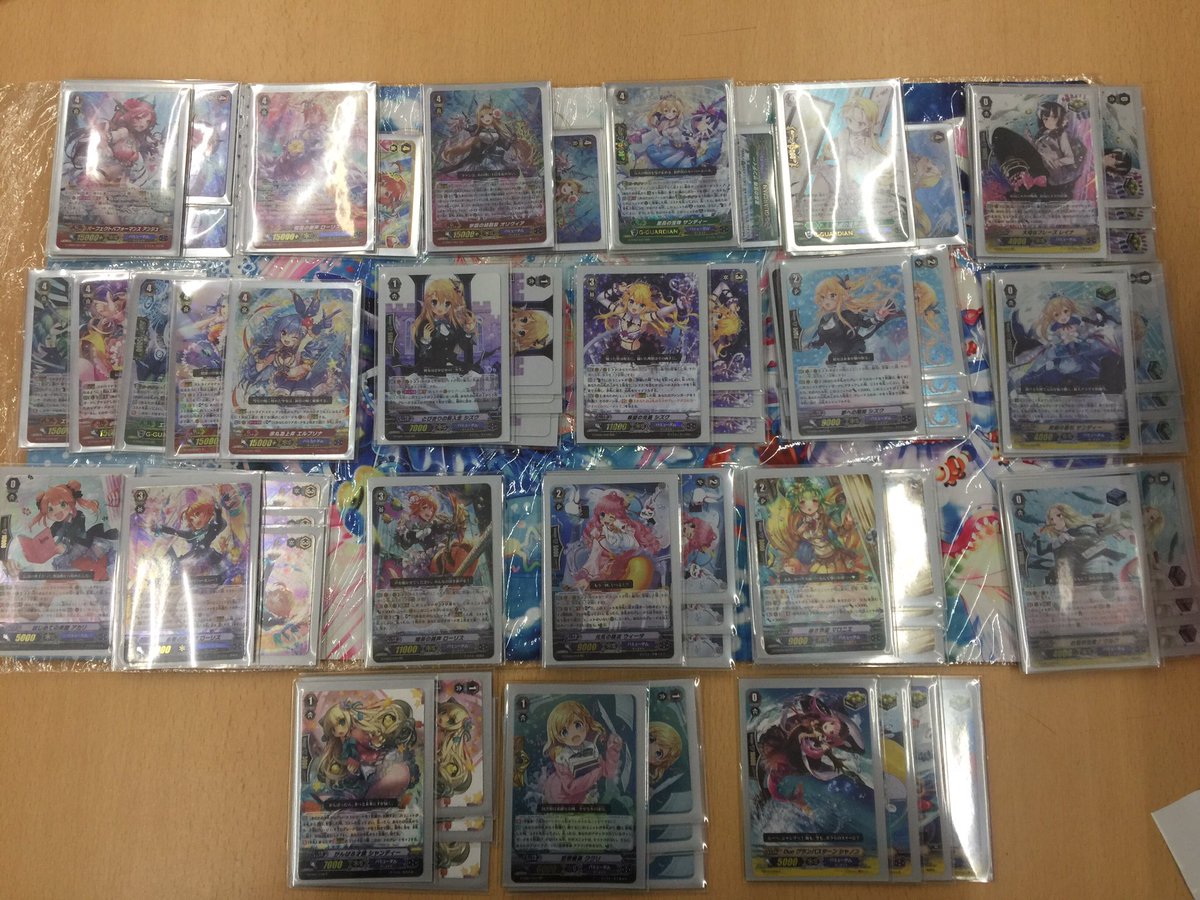 遅くなりましたが23日に行われたヴァンガードクランファイトの結果です!優勝はクロねこさんのバミューダ△!「シズク×12安 遅くなりましたが23日に行われたヴァンガードクランファイトの結果です!優勝はクロねこさんのバミューダ△!「シズク×12安