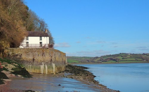 RT @visitwales: Discover Wales’s literary heritage with @historic_hotels #FindYourEpic https://t.co/fFLFRC6dZX https://t.co/C2SDGtvPqW