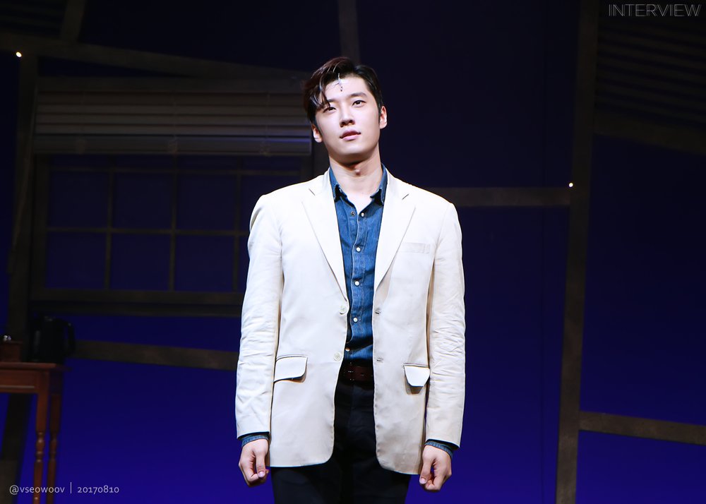 고은성 인터뷰 커튼콜 배우님 고든 싱클레어 록키호러쇼 vseowoov
