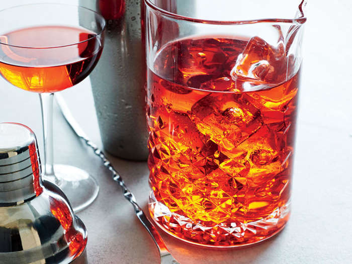How to chill and Mix a Cocktail | https://t.co/48nKYL6Inv https://t.co/csX5fIoqf4