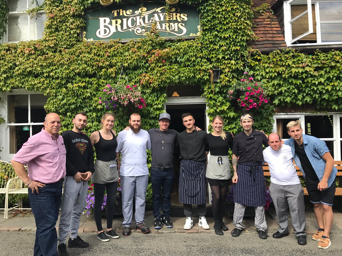 Great lunch at The Bricklayers Arms, best pub food in England! ???????? https://t.co/uSwd3yJrrp