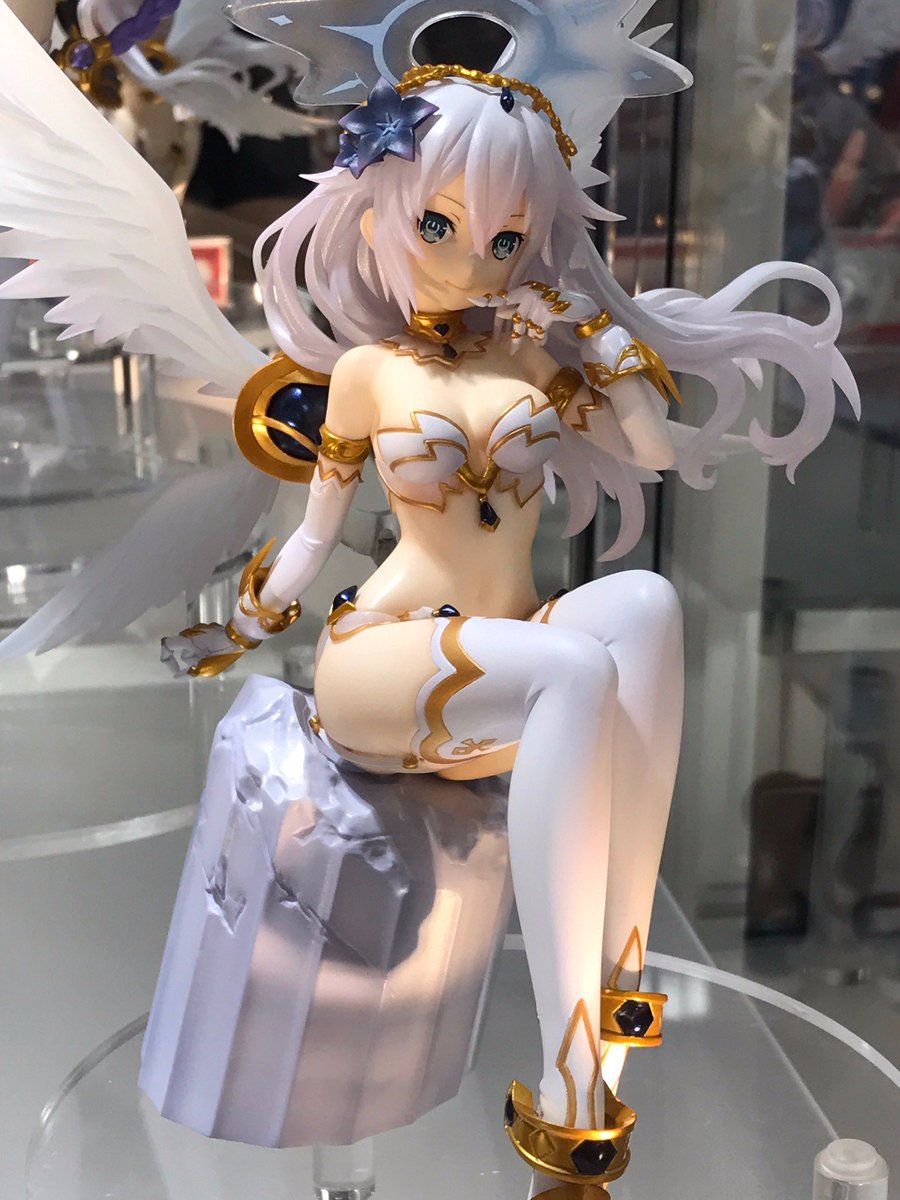 『四女神オンライン』パープルハート&ブラックハートフィギュアが、あみあみ秋葉原ラジオ会館店で展示中です。秋葉原にお越しの 『四女神オンライン』パープルハート&ブラックハートフィギュアが、あみあみ秋葉原ラジオ会館店で展示中です。秋葉原にお越しの