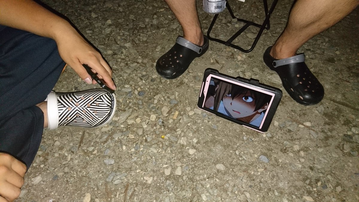 キャンプ場でBBQもせずセイクして甘ブリを見るオタク キャンプ場でBBQもせずセイクして甘ブリを見るオタク
