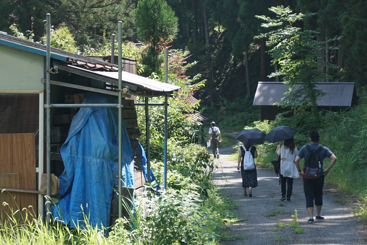 細川での徒歩連絡。迷家感あるな、と思った。 細川での徒歩連絡。迷家感あるな、と思った。